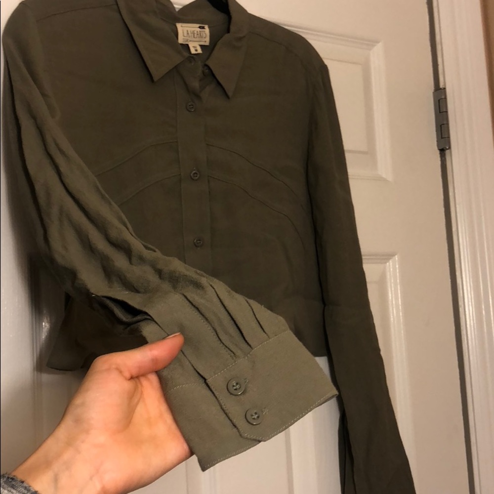 Perfect fall button down - Picture 3 of 4